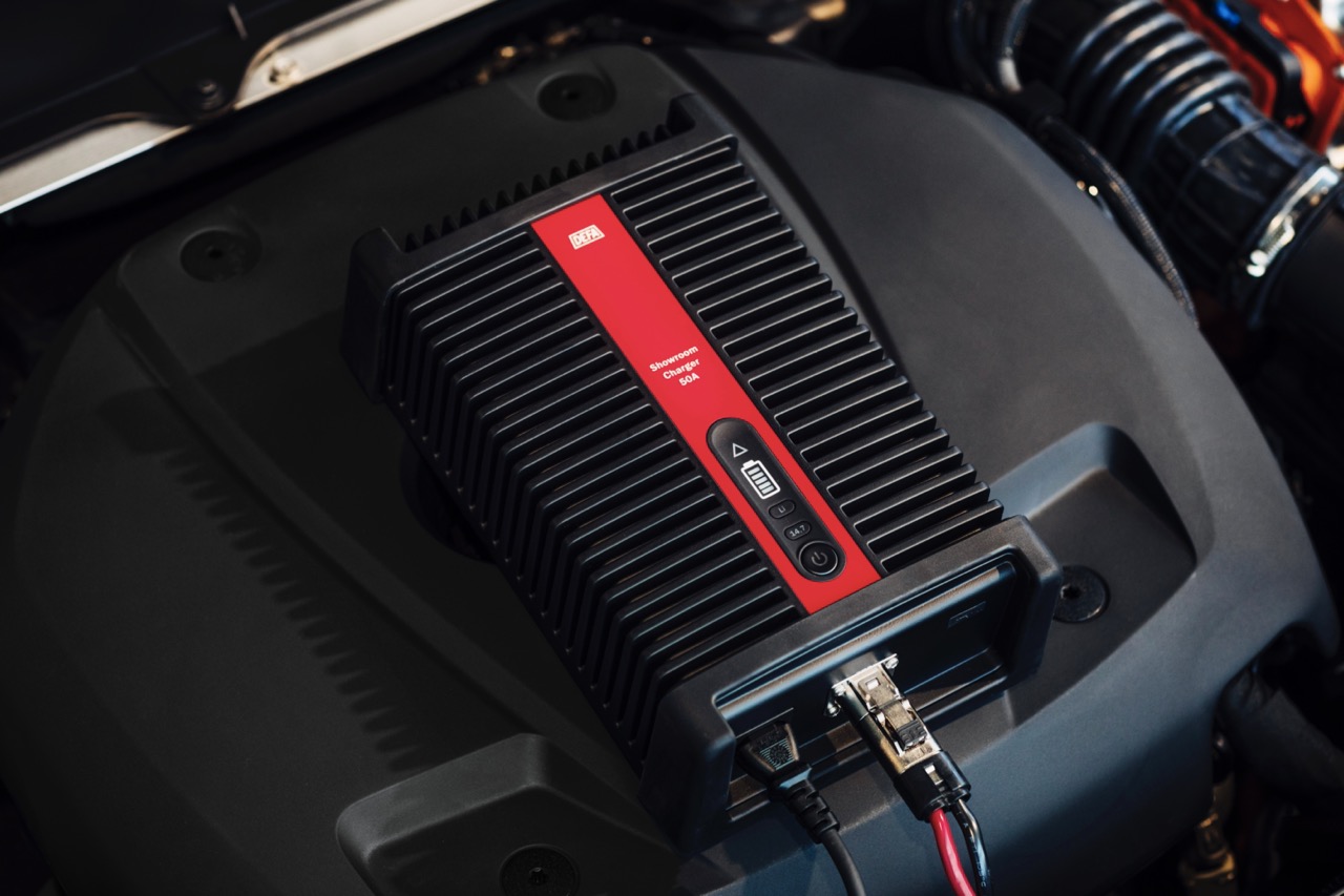 DEFA Workshop/ Showroom Charger 50AH 維修/展間用充電器