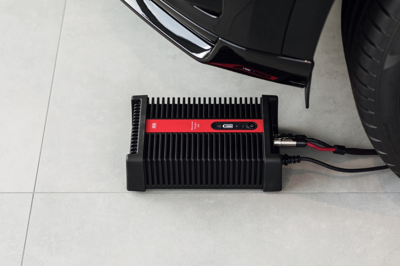 DEFA Workshop/ Showroom Charger 50AH 維修/展間用充電器
